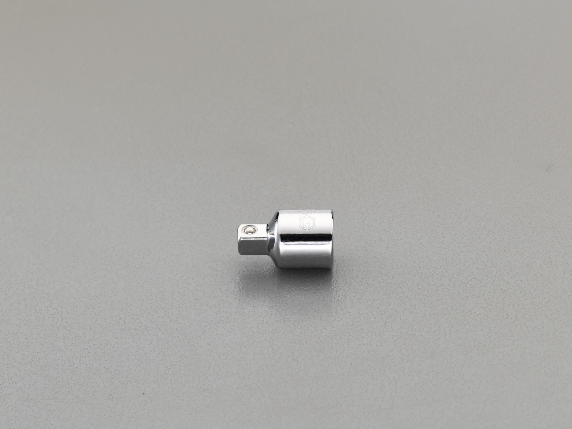 ESCO 3/8“ DR x 1/4” DR Male/Female Socket Adapter EA687BV-32