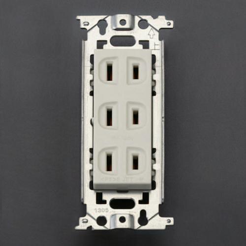 125V/15A Flush-Mount Outlet (3-Prong)