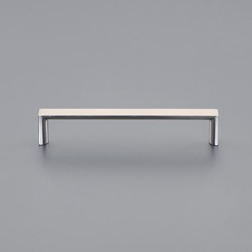 Esco Flat Handle Satin Silver 134.5mm EA951HA-82
