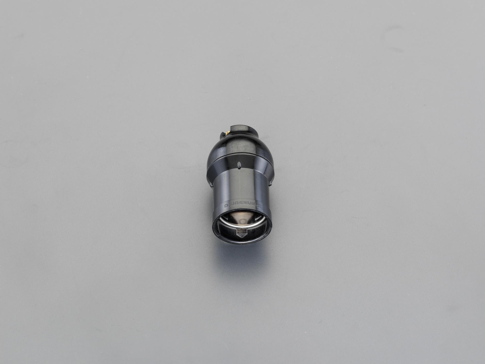 250V/6A Light Bulb Socket (E26 Base) EA940C-113