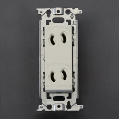125V/15A Flush-Mount Outlet (2-Outlet/Tamper-Resistant) EA940CE-114
