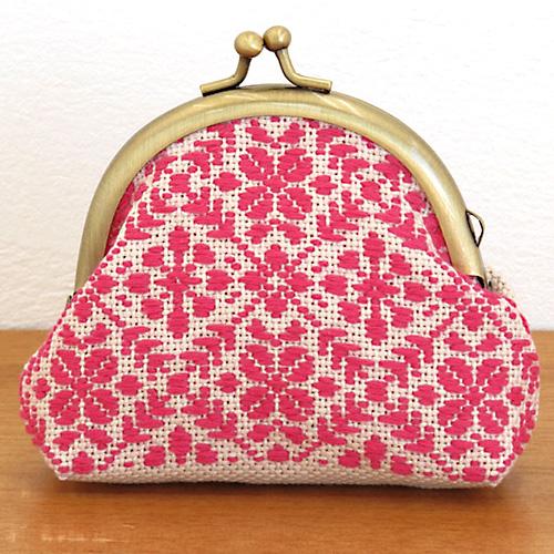 Olimpas Silk Kogin Kit Round Gama-guchi Pouch Beige 36