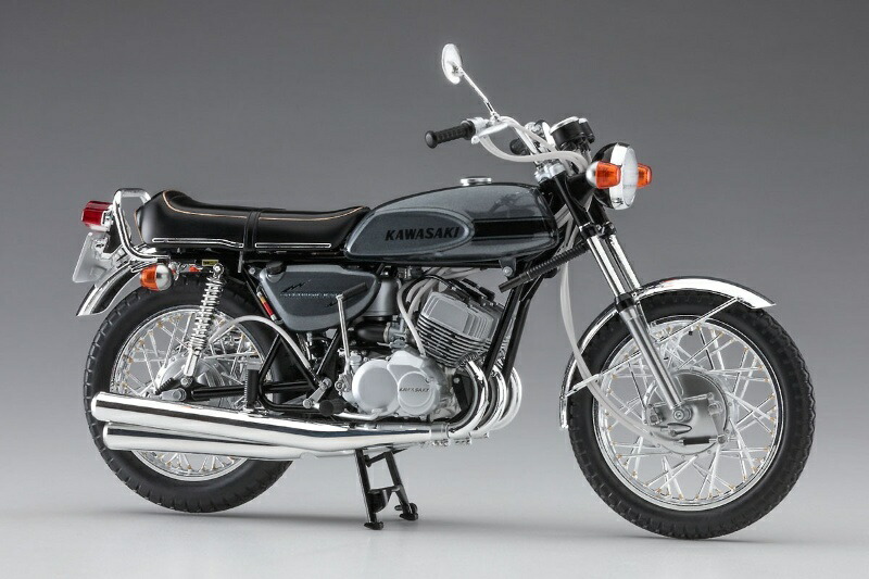 Hasegawa 1/12 Scale Bike Series Kawasaki 500-SS MACHIII (H1) Plastic Model Kit BK10 White