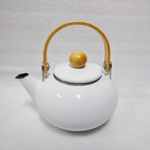 Maekawa Metal Masu Enamel Teapot 1L White MA11015