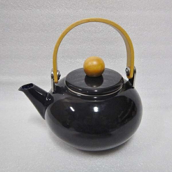 Maekawa Metal Masu Enamel Teapot 1L Black MA11039
