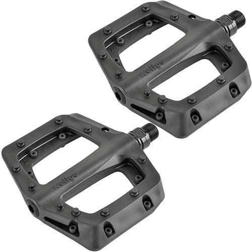 flat pedals