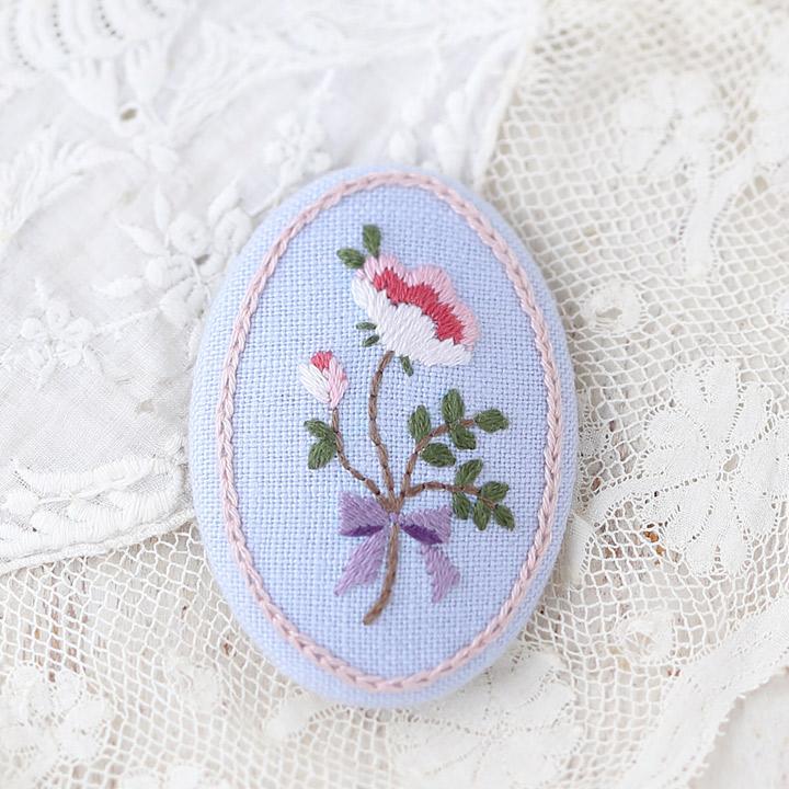 LECIEN Embroidery Kit Botanical Embroidery Series Antique Rose Brooch 841 Smoky Blue (31)