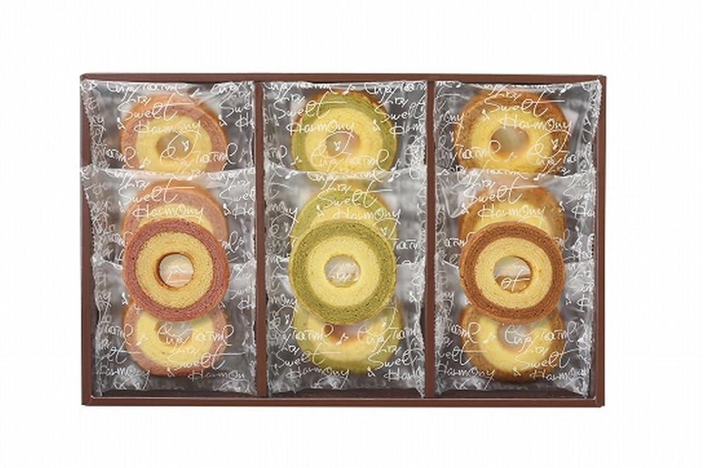 Celebrity Collection Colorful Baumkuchen 2-Layer Baumkuchen (Caramel & Milk, Matcha & Milk, Strawberry & Milk) × 3 Each B1043629