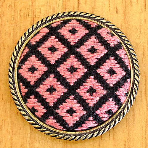 Olimpas Silk Kogin Kit Brooch Black 35