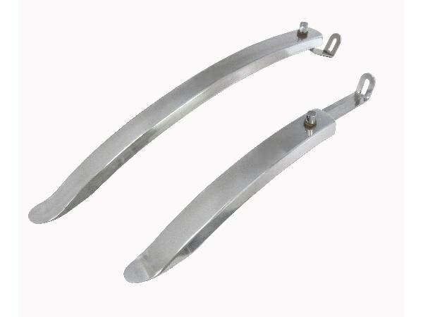 Description\n\n“molten For the real game” When players unleash 100% of their performance and willpower, that's when the real game unfolds. \nAs a manufacturer of balls and sports equipment, we create innovative technologies and strive to craft perfect products. \nAs the molten brand promise, we will continue developing products that are number one and one-of-a-kind in the world. \n\nRepeated washing will gradually reduce the water-repellent effect. (Please be advised)

Game Vest for Elementary S