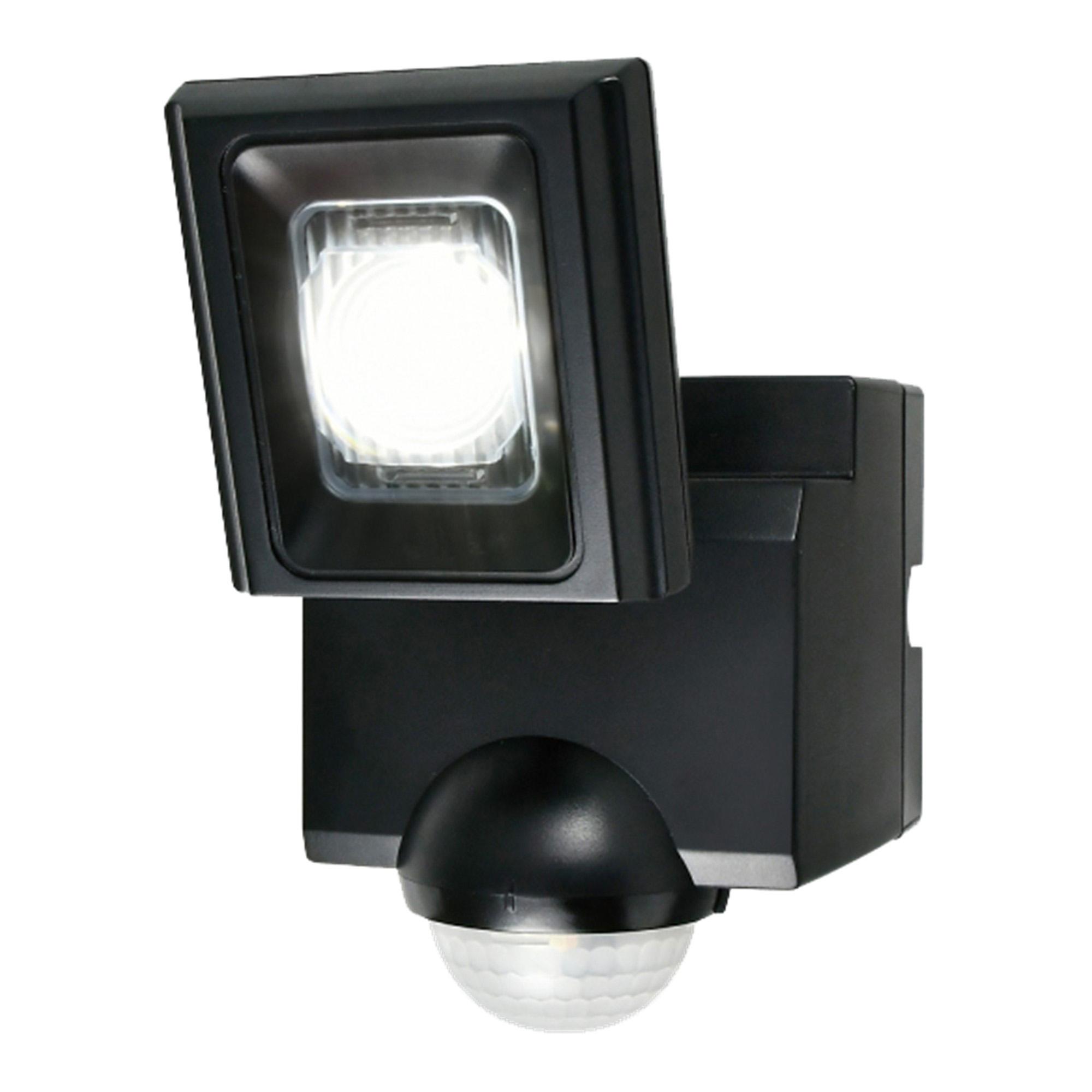 [3 AA batteries] LED Sensor Light (Battery-Operated)
