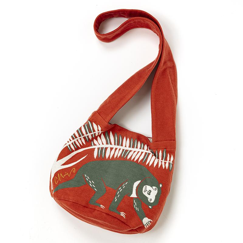 morita MiW Shoulder Bag / Playful Sun Bear with Morita Leaves