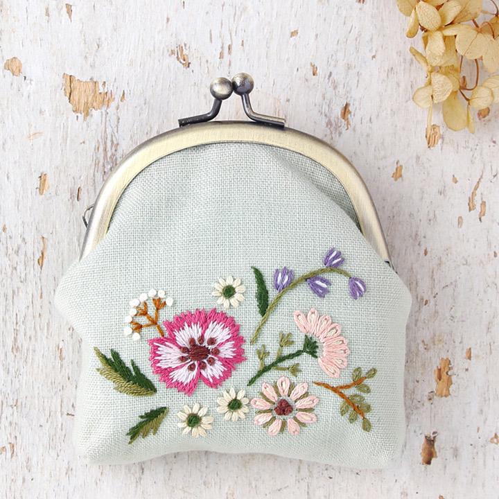 LECIEN Embroidery Kit Botanical Embroidery Series Natural Bouquet Coin Purse 846 Olive Green (39)