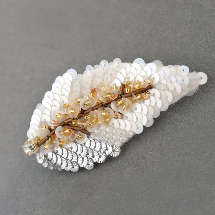 MIYUKI Bead Kit Enjoy with Bead Embroidery Needles Haute Couture Bead Embroidery Kit White Leaf Brooch HCK-002