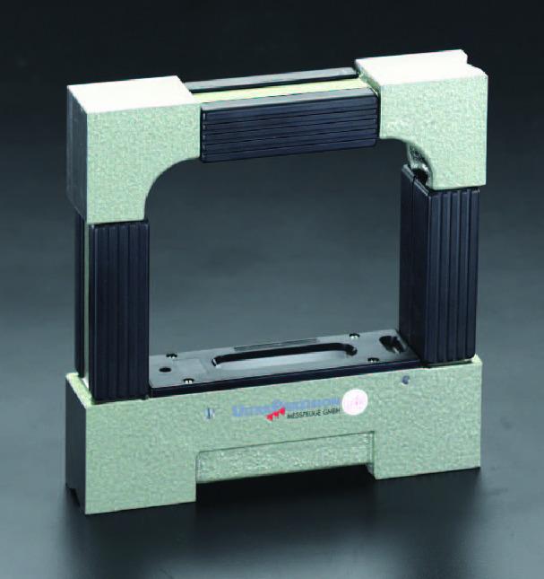 ESCO 300x300mm (0.05mm/m) Precision Level EA735M-39B
