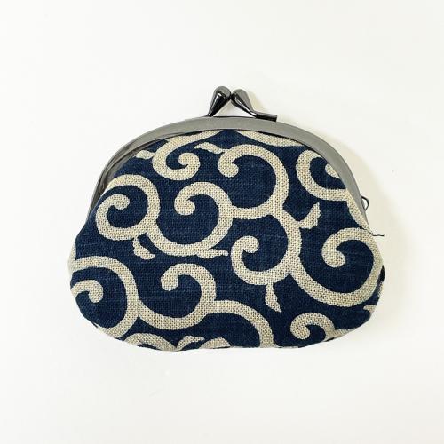 Arabesque-patterned drawstring pouch