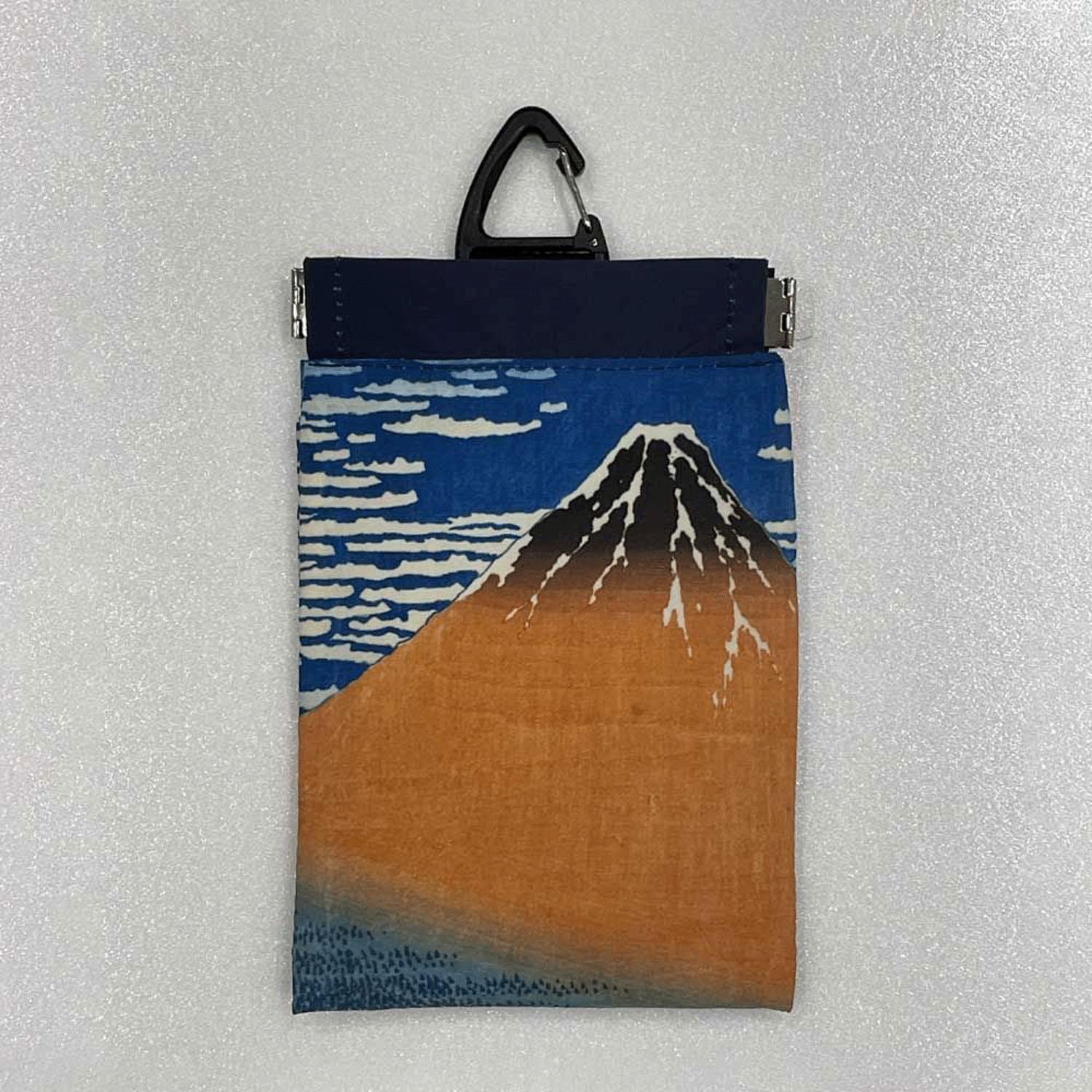 Museum Etiquette Pouch 02 Fuji