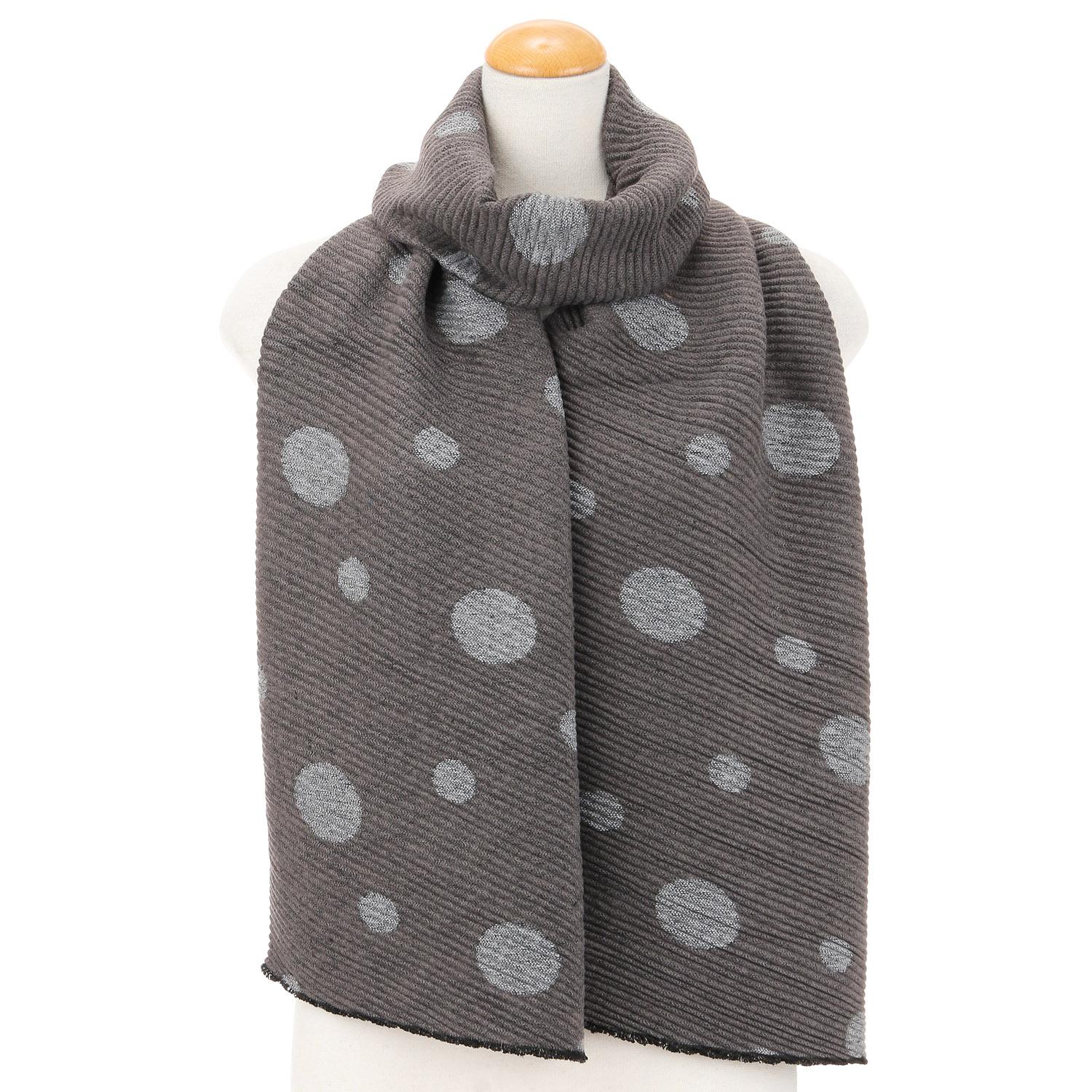 Narrow-Pleated Stole with Dots