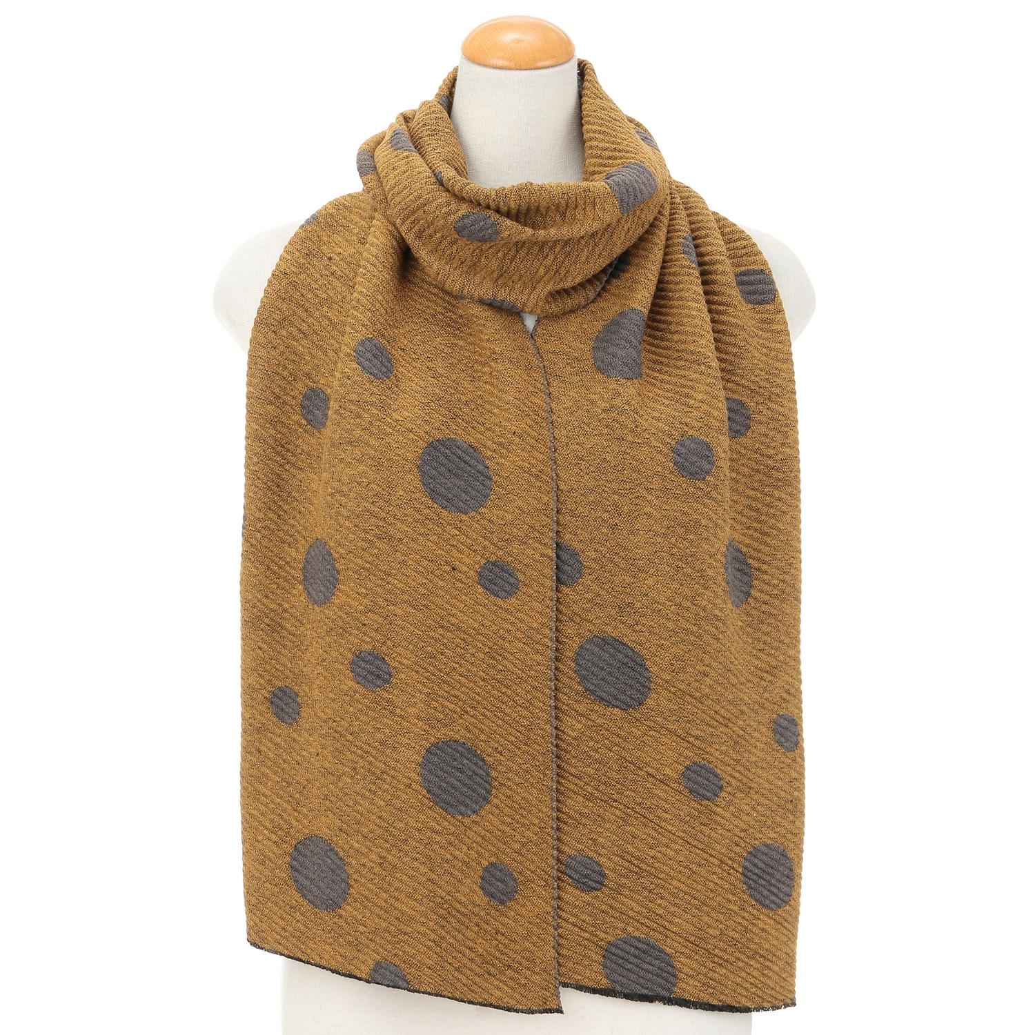 Narrow-Pleated Stole with Dots