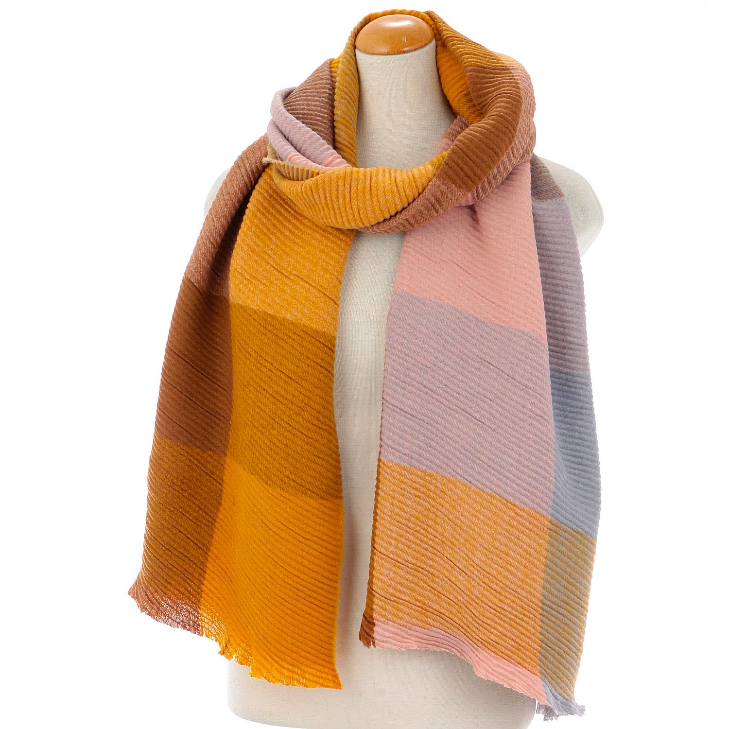 Checkered Pleated Stole