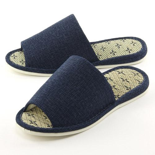 Cross-Pattern Tatami Mat with Slippers L