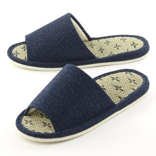 Cross-Pattern Tatami Mat with Slippers M