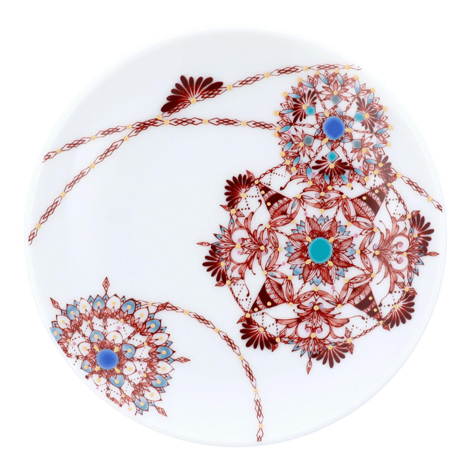 Kutani Art Small Plate “Grape Tea-Colored Design with Round Crest” Supervised by: Nobuya Kamihata