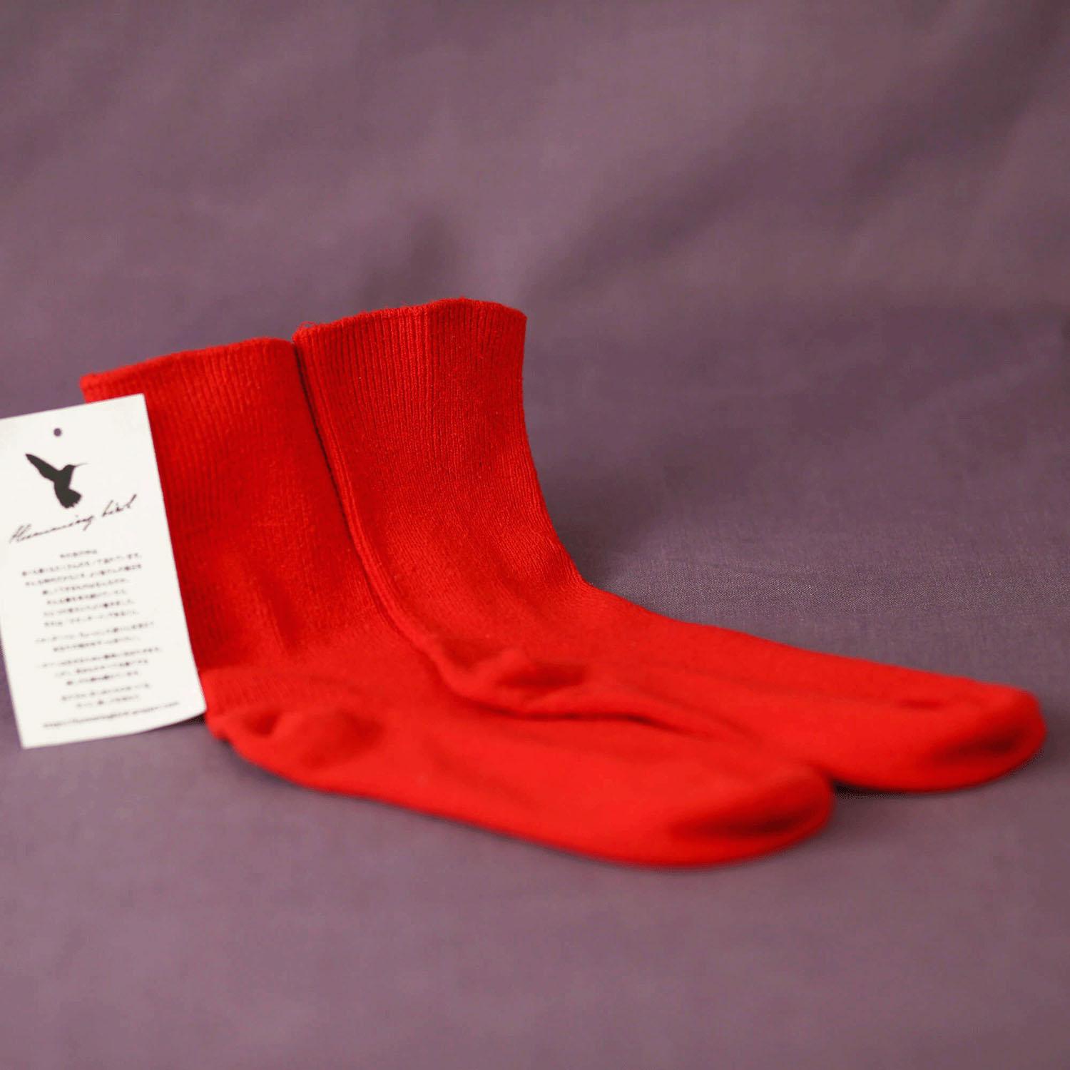 HUMMING BIRD Non-Elastic Silk Ribbed Socks - Red