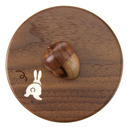 Acorn Cap Walnut Rabbit