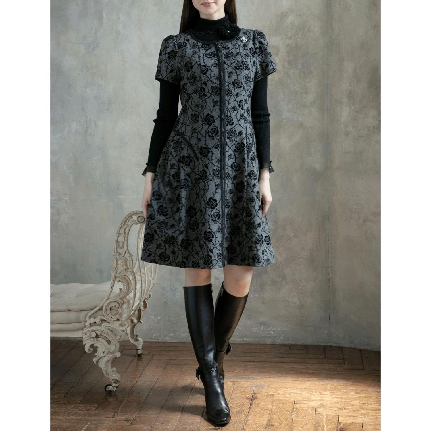 Super Beauty Flock Print Short-Sleeve Dress