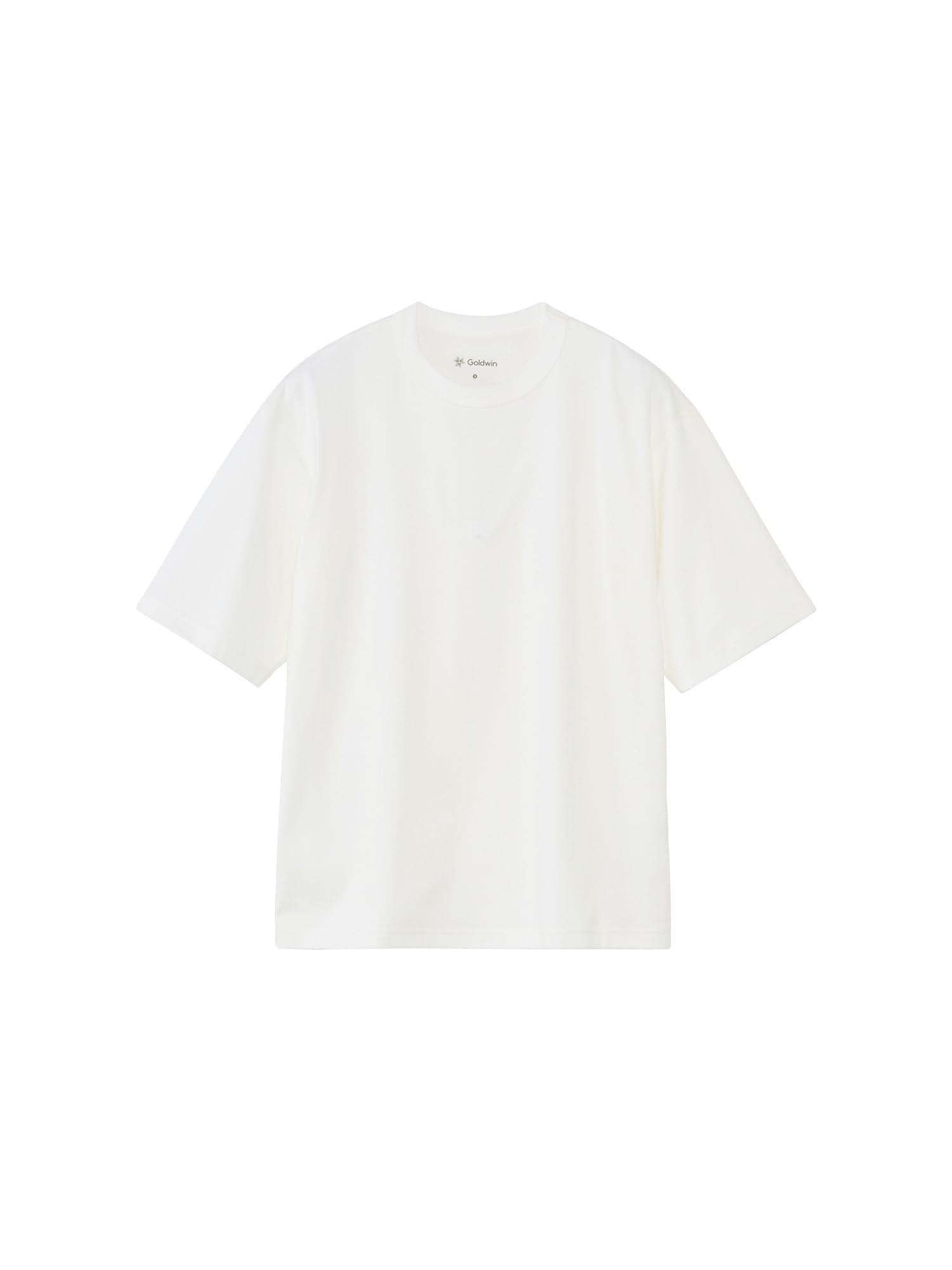 Champion-100% Recycled Polyester-Script Logo-Zip Hooded Jacket-C3-CSC11\nDescription\\n\\nThis zip-up jacket is made from environmentally conscious 100% recycled polyester and features water-repellent functionality. Wind resistance and warmth are further enhanced by the brushed tricot lining and elastic cuffs and hem. The front zipper can be pulled up to the neck, providing full coverage around the neckline. This is effective for sun protection and preventing cold air from entering. The sides fe