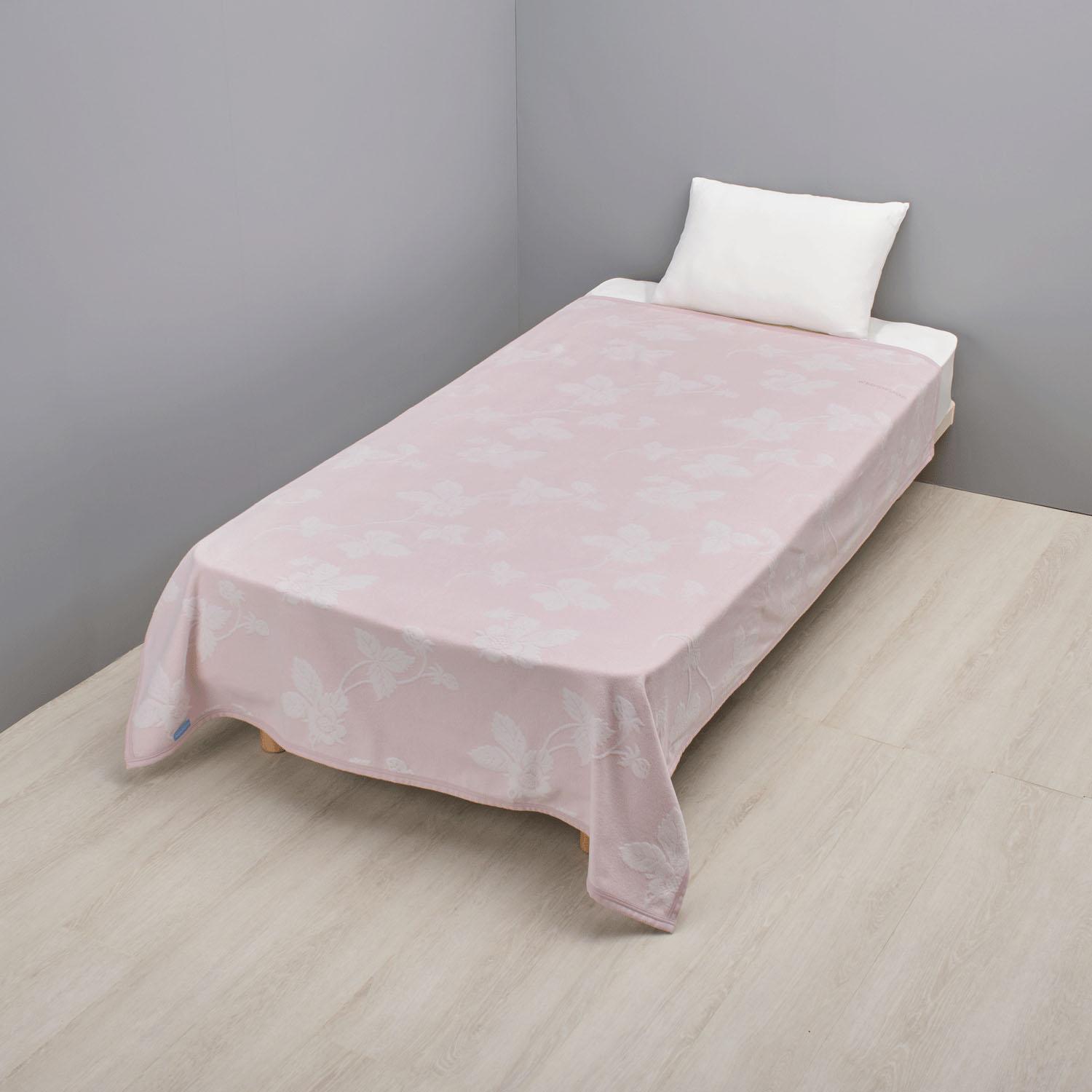 Wedgwood Wild Strawberry Cotton Blanket