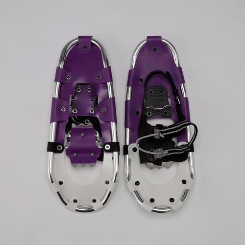 CITIZEN Wall Clock with Temperature & Humidity Gauge 8RZ199-019\nDespite its large size—approximately 30cm tall and 40cm wide—this easy-to-read radio-controlled clock fits flush against the wall at just 2.4cm thick. The color scheme features a bright silver finish. Brand Name: RHYTHM Material: Plastic Size: 27.9 × 40.7 × 2.4 cm Power Source: 4 AA alkaline batteries (sold separately) Movement: Radio-controlled Functions: 12/24-hour display switch / Temperature display (-9.9°C to 50°C) / Humidity 