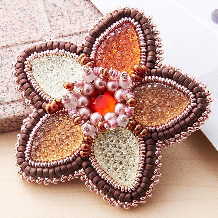 TOHO Bead Kit TOHO Lab. Series Accessories Made with DEMI Beads Embroidery (Bead Embroidery) Star Brooch TL-D-4