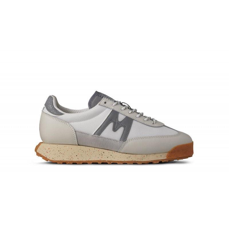 Mestari Control (Lily White/Silver) None Size: 5