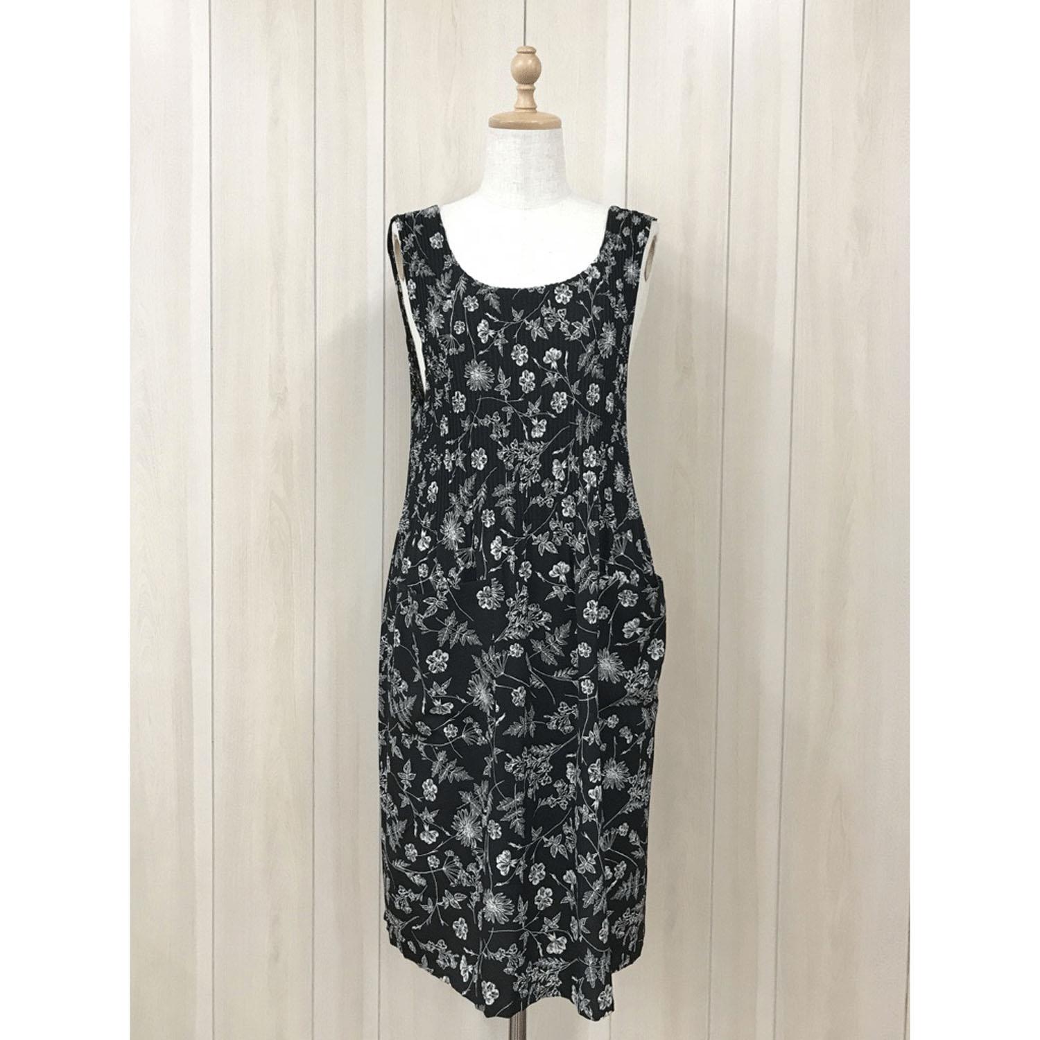 Silky Touch Print Long Pleated Floral Apron - Large Flowers - F (Free Size)