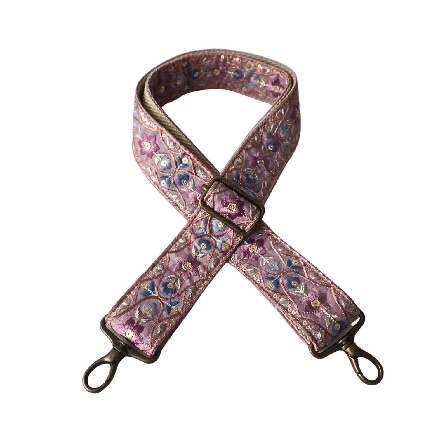 Salon de Pro - Fragrance-Free Hair Color - Men's Speedy - Natural Brown - Quasi-Drug Product Introduction ● Fragrance-free hair color for men's gray hair. ●Speedy and even coloring in just 5 minutes.\\n\\n\\nIngredients\\n\\nAgent 1 [Active Ingredients]: Toluene-2,5-diamine, Para-aminophenol, Meta-aminophenol, Resorcinol [Other Ingredients]: Sodium Sulfite, Apricot Juice, Ethanol, Tetrasodium EDTA Tetrahydrate, Stearyl Trimethylammonium Chloride, Seaweed Extract (1), (Hydrolyzed Silk/PG-Propyl M