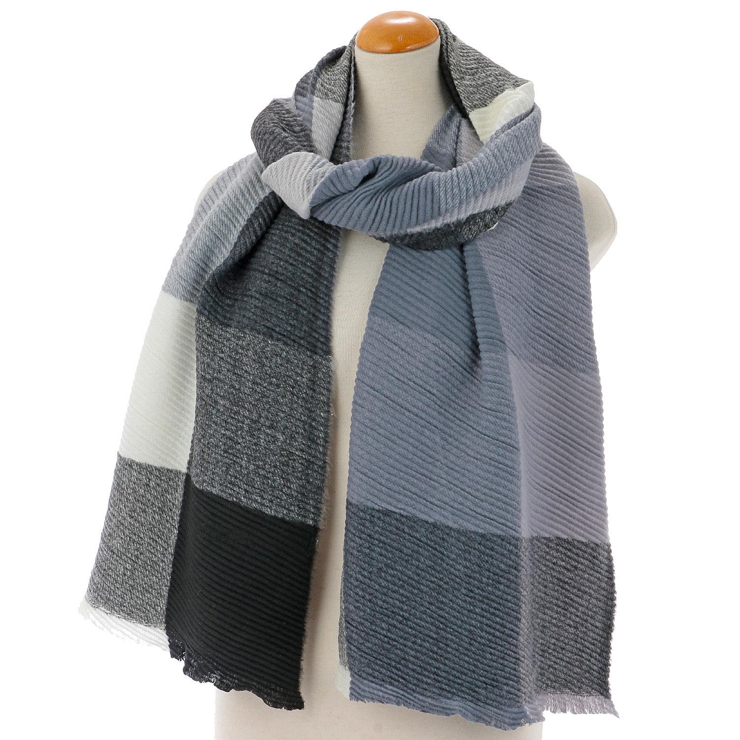 Checkered Pleated Stole