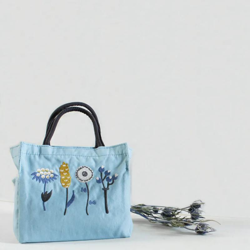 Atsuko Matano Atuko Matano embroidered gusseted tote/ Botanical