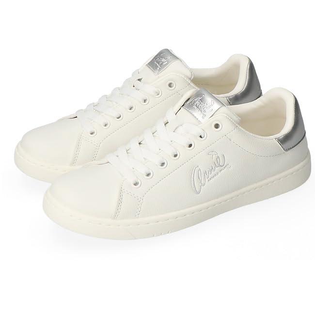 Injection-molded shoes