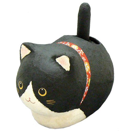 太阳能和纸坐猫　C