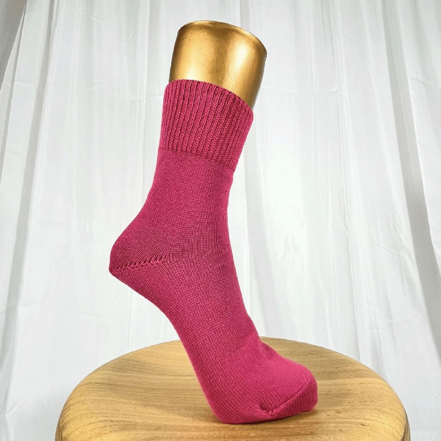 Hummingbird Cotton Short Socks Button M