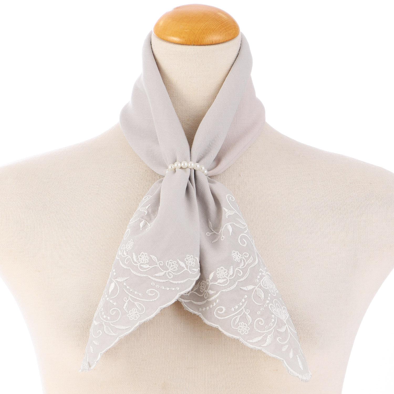 Ring-Attached Embroidered Scarf Elegant Gray